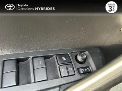 Photo 13 Toyota Corolla  CROSS 1.8 140ch Design MY24