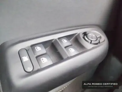 Photo 14 Alfa Romeo Tonale  1.5 Hybrid 130ch Sprint TCT