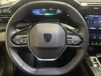 Photo 13 Peugeot 308  PHEV 180ch Allure Pack e-EAT8