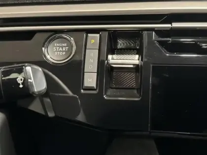 Photo 12 Peugeot 3008  1.2 Hybrid 145ch Allure e-DCS6