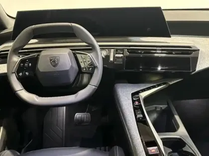 Photo 7 Peugeot 3008  1.2 Hybrid 145ch Allure e-DCS6