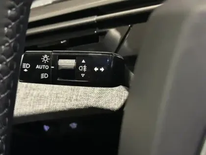 Photo 13 Peugeot 3008  1.2 Hybrid 145ch Allure e-DCS6