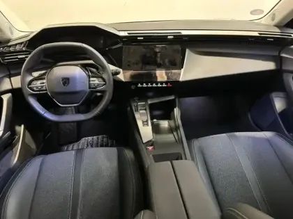 Photo 8 Peugeot 308  SW 1.2 130ch Allure Pack EAT8 GPS Pack Hiver Camera