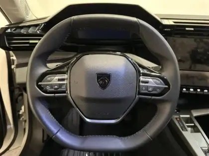 Photo 14 Peugeot 308  SW 1.2 130ch Allure Pack EAT8 GPS Pack Hiver Camera