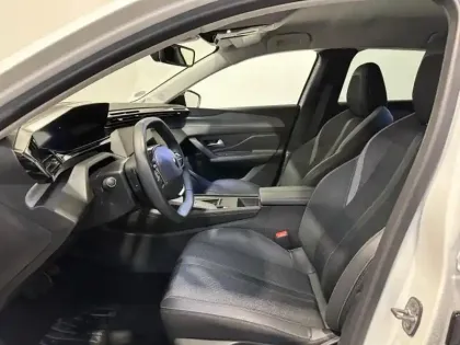 Photo 9 Peugeot 308  SW 1.2 130ch Allure Pack EAT8 GPS Pack Hiver Camera