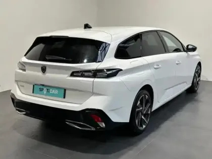 Photo 6 Peugeot 308  SW 1.2 130ch Allure Pack EAT8 GPS Pack Hiver Camera