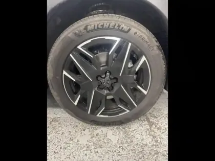 Photo 7 Peugeot 5008  Hybrid 145ch Allure e-DCS6