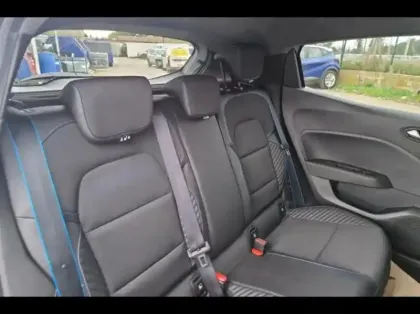 Photo 10 Renault Clio  1.6 E-Tech 145ch full hybrid esprit Alpine - 24