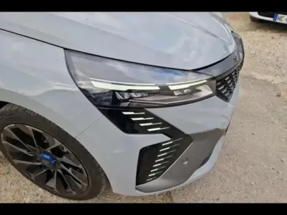 Photo 14 Renault Clio  1.6 E-Tech 145ch full hybrid esprit Alpine - 24