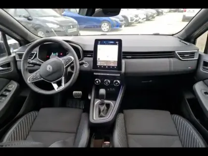 Photo 8 Renault Clio  1.6 E-Tech 145ch full hybrid esprit Alpine - 24