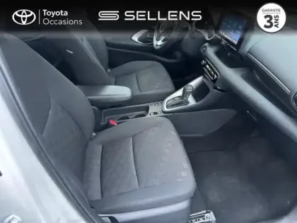 Photo 6 Toyota Yaris  116h Dynamic 5p MY22