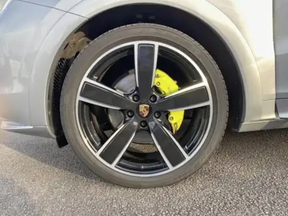 Photo 8 Porsche Cayenne  3.0 V6 462ch E-Hybrid