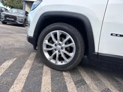 Photo 10 Jeep Compass  1.3 T4 150ch Limited 4x2 DDCT6