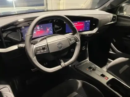 Photo 8 Opel Mokka  1.2 Turbo Hybrid 145ch GS e-DCT6