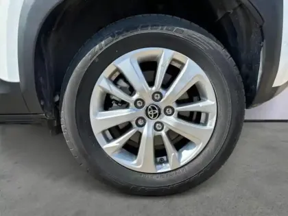 Photo 5 Toyota Yaris  Cross 116h Dynamic Business + Programme Beyond Zero Academy MY21