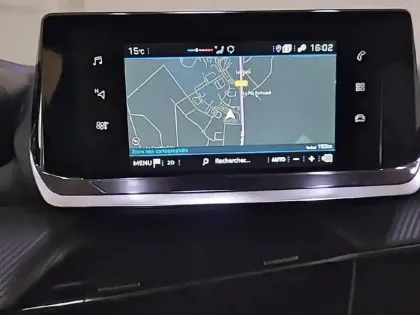 Photo 18 Peugeot 208  PureTech 100 S&S BVM6