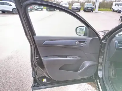 Photo 10 Renault Arkana  E-Tech hybride 145 - 22