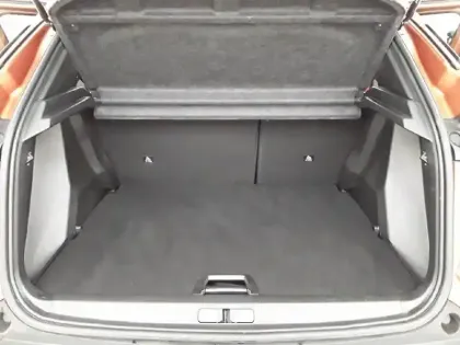 Photo 5 Peugeot 2008  BlueHDi 130 S&S EAT8