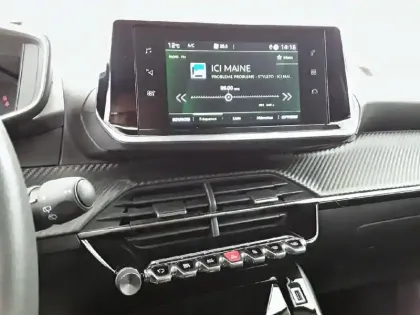 Photo 14 Peugeot 2008  BlueHDi 130 S&S EAT8