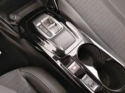 Photo 13 Peugeot 2008  BlueHDi 130 S&S EAT8