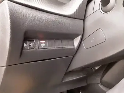 Photo 21 Peugeot 2008  BlueHDi 130 S&S EAT8