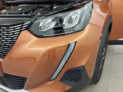 Photo 15 Peugeot 2008  BlueHDi 130 S&S EAT8