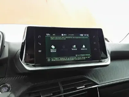 Photo 17 Peugeot 2008  BlueHDi 130 S&S EAT8