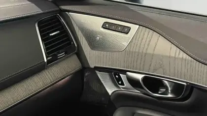 Photo 27 Volvo Xc90  T8 AWD Hybride Rechargeable 455 ch Geartronic 8 7pl