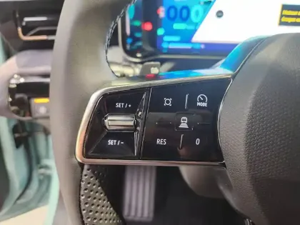 Photo 13 Renault 4 Renault  E-Tech Electrique 150 ch autonomie confort