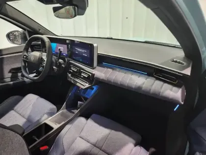 Photo 5 Renault 4 Renault  E-Tech Electrique 150 ch autonomie confort