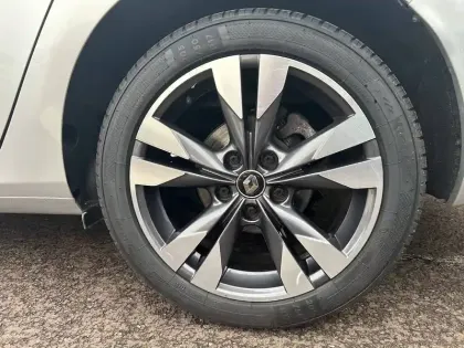 Photo 11 Renault Megane Mégane IV Estate Blue dCi 115 EDC