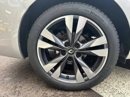 Photo 9 Renault Megane Mégane IV Estate Blue dCi 115 EDC