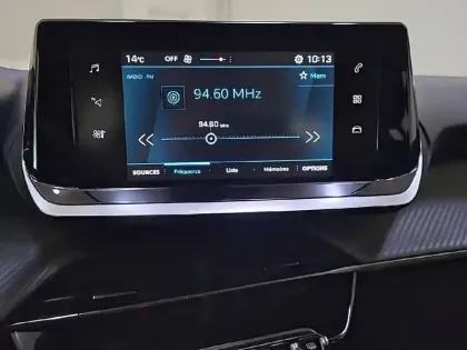 Photo 18 Peugeot 208  PureTech 75 S&S BVM5