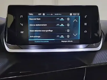 Photo 20 Peugeot 208  PureTech 75 S&S BVM5