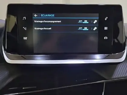 Photo 53 Peugeot 208  PureTech 75 S&S BVM5