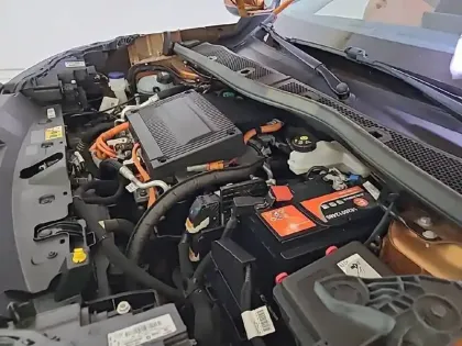 Photo 14 Peugeot 2008  Electrique 136 ch