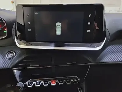 Photo 19 Peugeot 2008  Electrique 136 ch