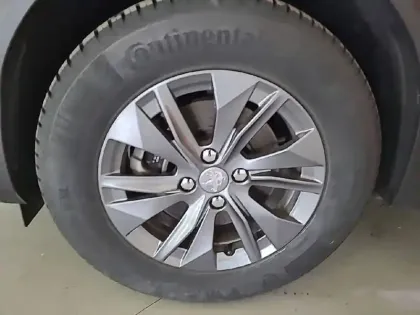 Photo 12 Peugeot 2008  Electrique 136 ch