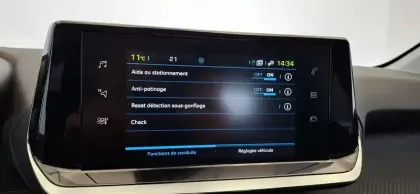 Photo 26 Peugeot 208  Electrique 50 kWh 136ch