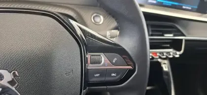 Photo 20 Peugeot 208  Electrique 50 kWh 136ch