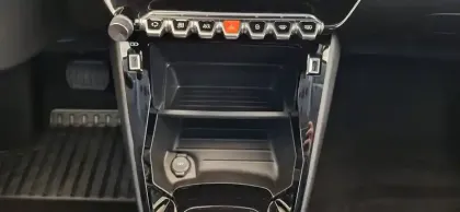 Photo 17 Peugeot 208  Electrique 50 kWh 136ch