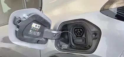 Photo 11 Peugeot 208  Electrique 50 kWh 136ch