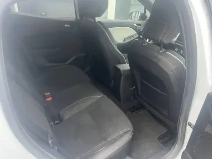 Photo 15 Renault Clio  E-Tech 140 - 21