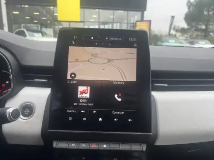 Photo 24 Renault Clio  E-Tech 140 - 21