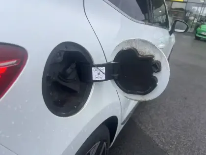 Photo 12 Renault Clio  E-Tech 140 - 21