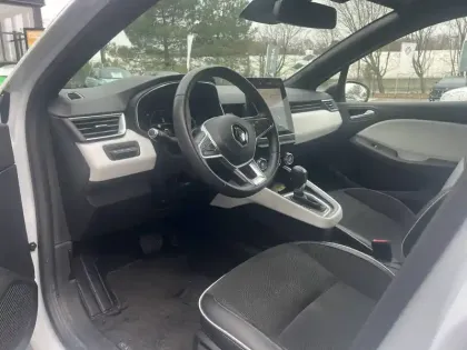 Photo 29 Renault Clio  E-Tech 140 - 21