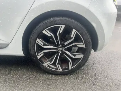 Photo 9 Renault Clio  E-Tech 140 - 21