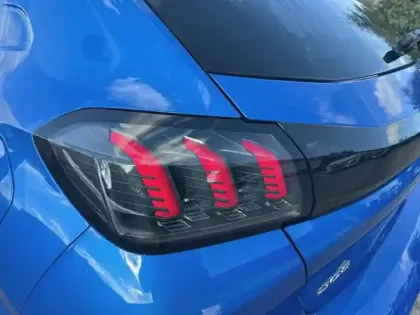 Photo 10 Peugeot 208  BlueHDi 100 S&S BVM6