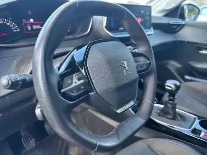 Photo 13 Peugeot 208  BlueHDi 100 S&S BVM6