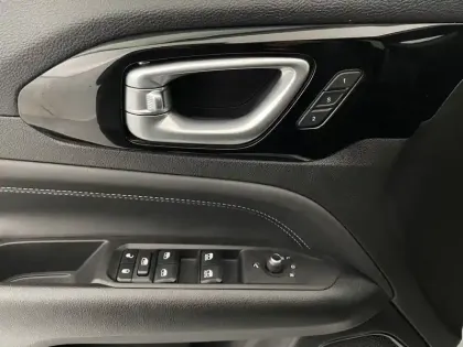 Photo 28 Jeep Compass  1.3 GSE T4 240 ch PHEV AT6 4xe eAWD